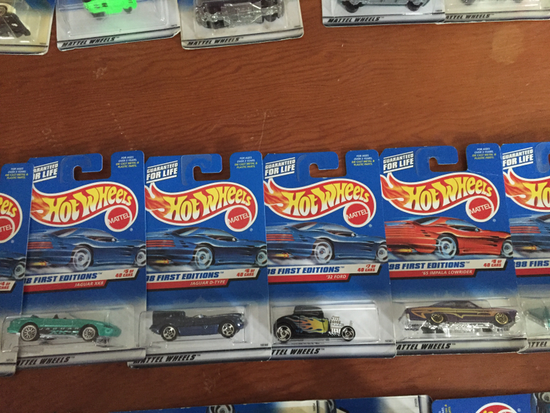 Illustration for article titled Enormous Die-Cast Collection - Box 45 - Let the Hot Wheels Roll...
